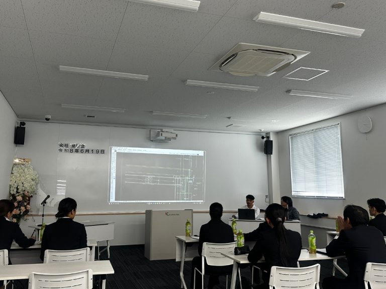図面作成を実演